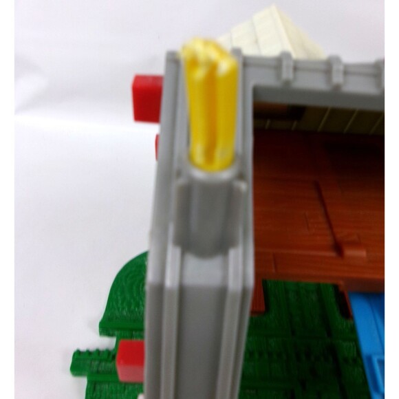 Fisher Price Geotrax Blast Through Barn Replacement Part Building - Picture 4 of 8